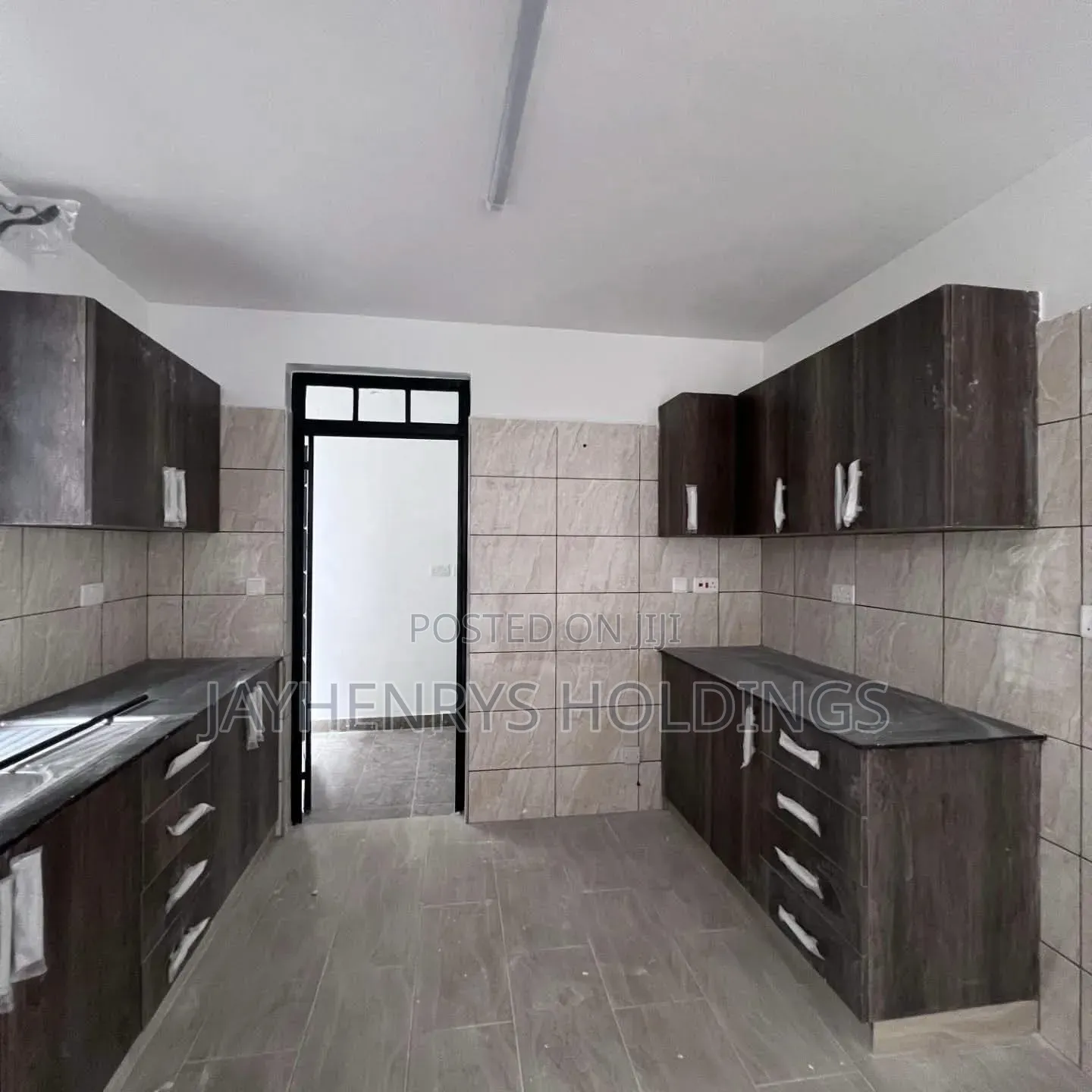 4bdrm House in Gateway Mall Area for rent