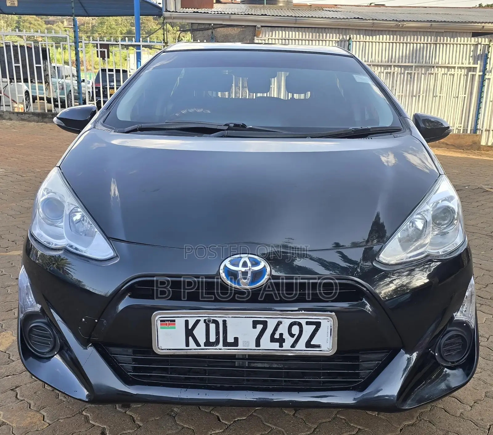 Toyota Aqua 2016 Black