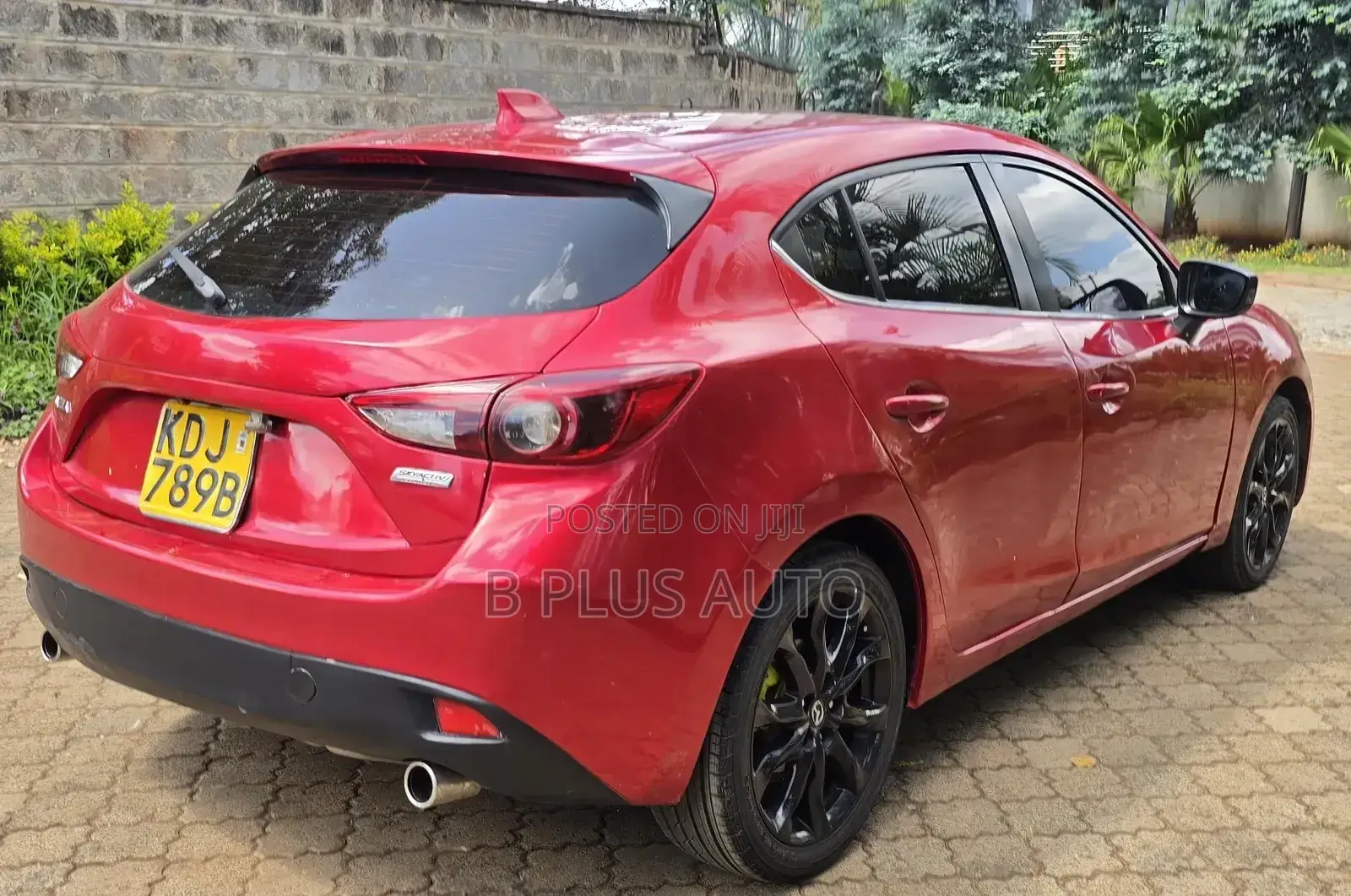 Mazda Axela 2015 Red