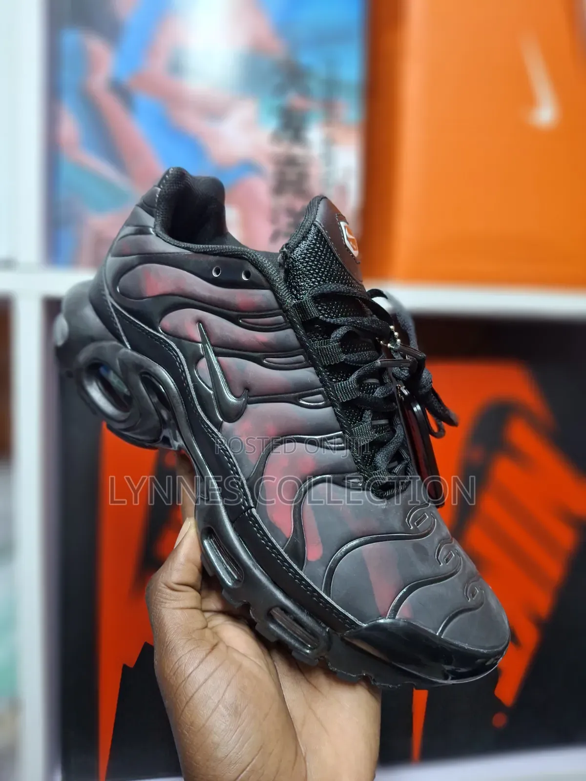 Nike Tn Thermo Reactive Air Max Plus Sneakers