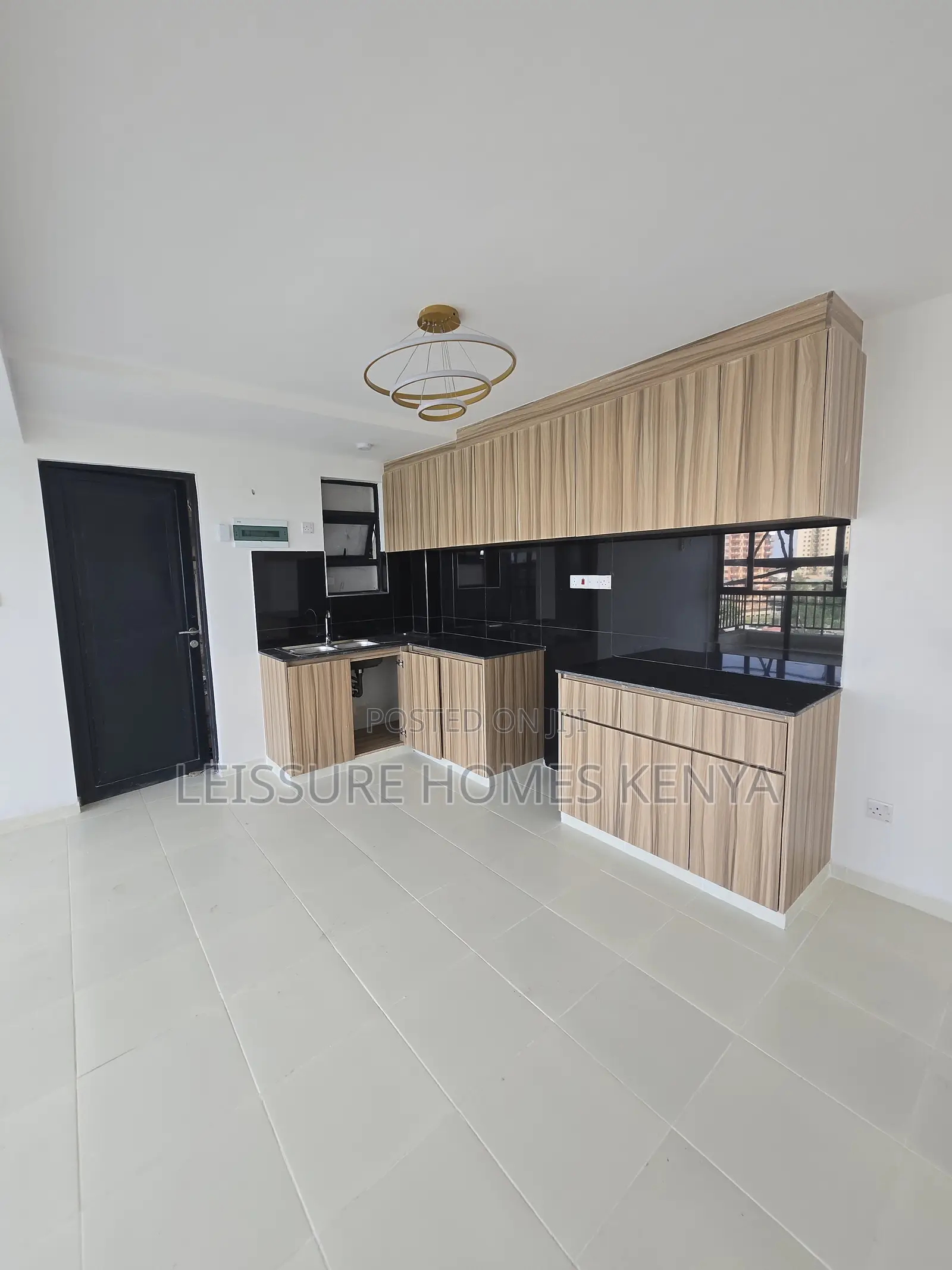 3bdrm Duplex in Thome for sale