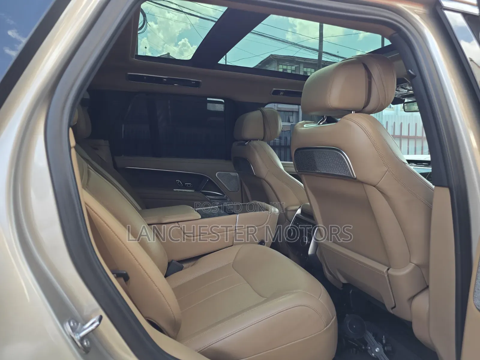 Land Rover Range Rover Vogue 2022 Beige
