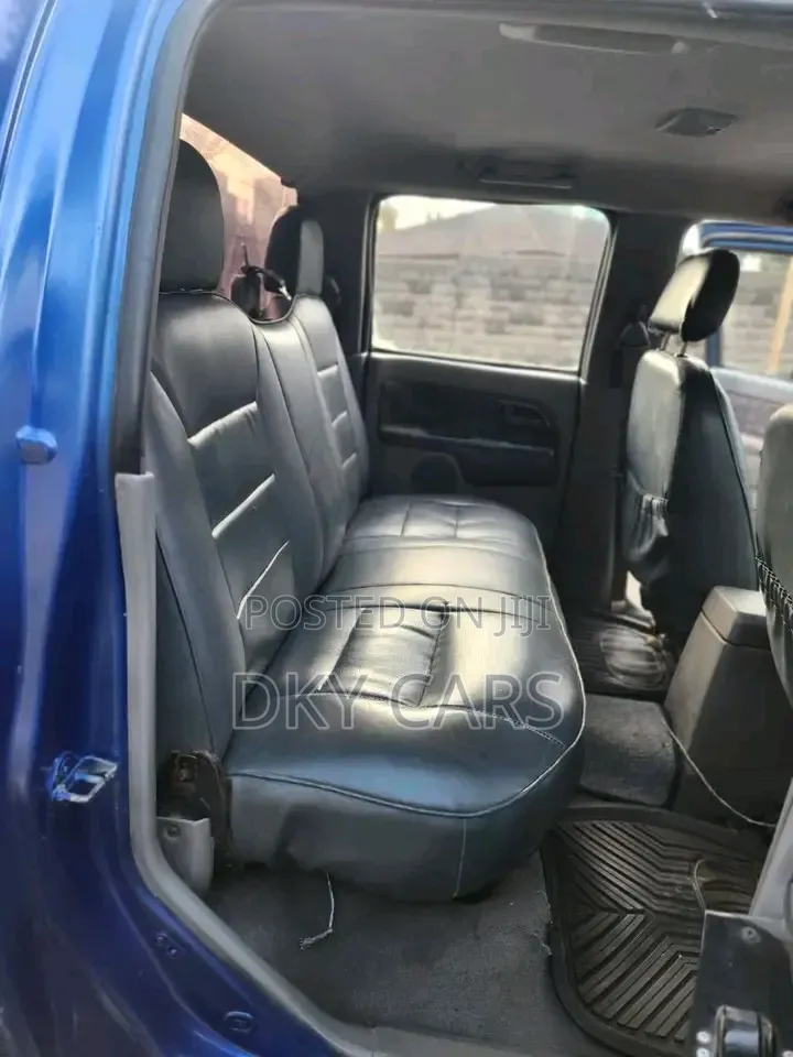 Isuzu D-MAX 2003 Blue