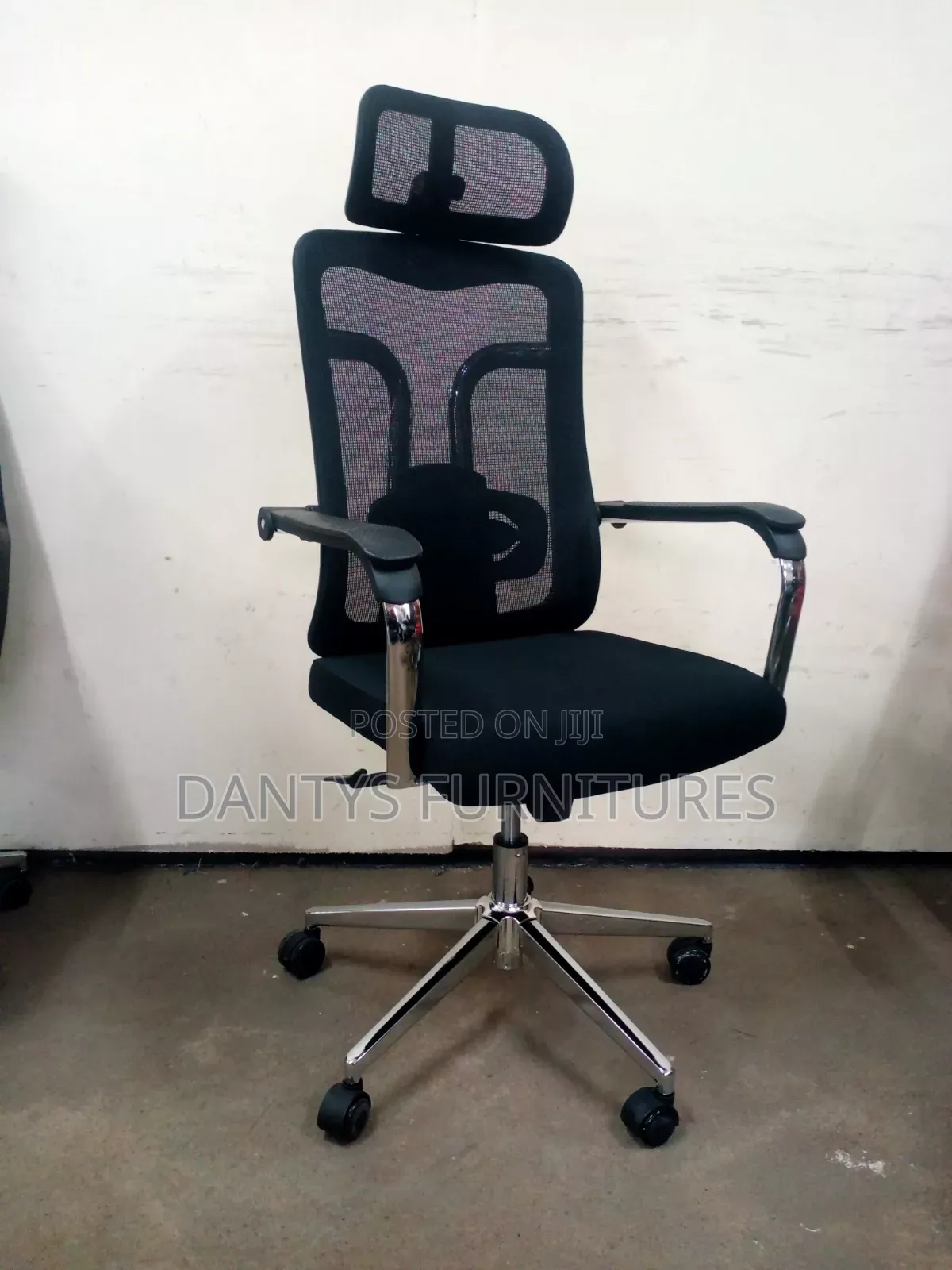 Ergonomic Office Chair/Orthopedic Chair