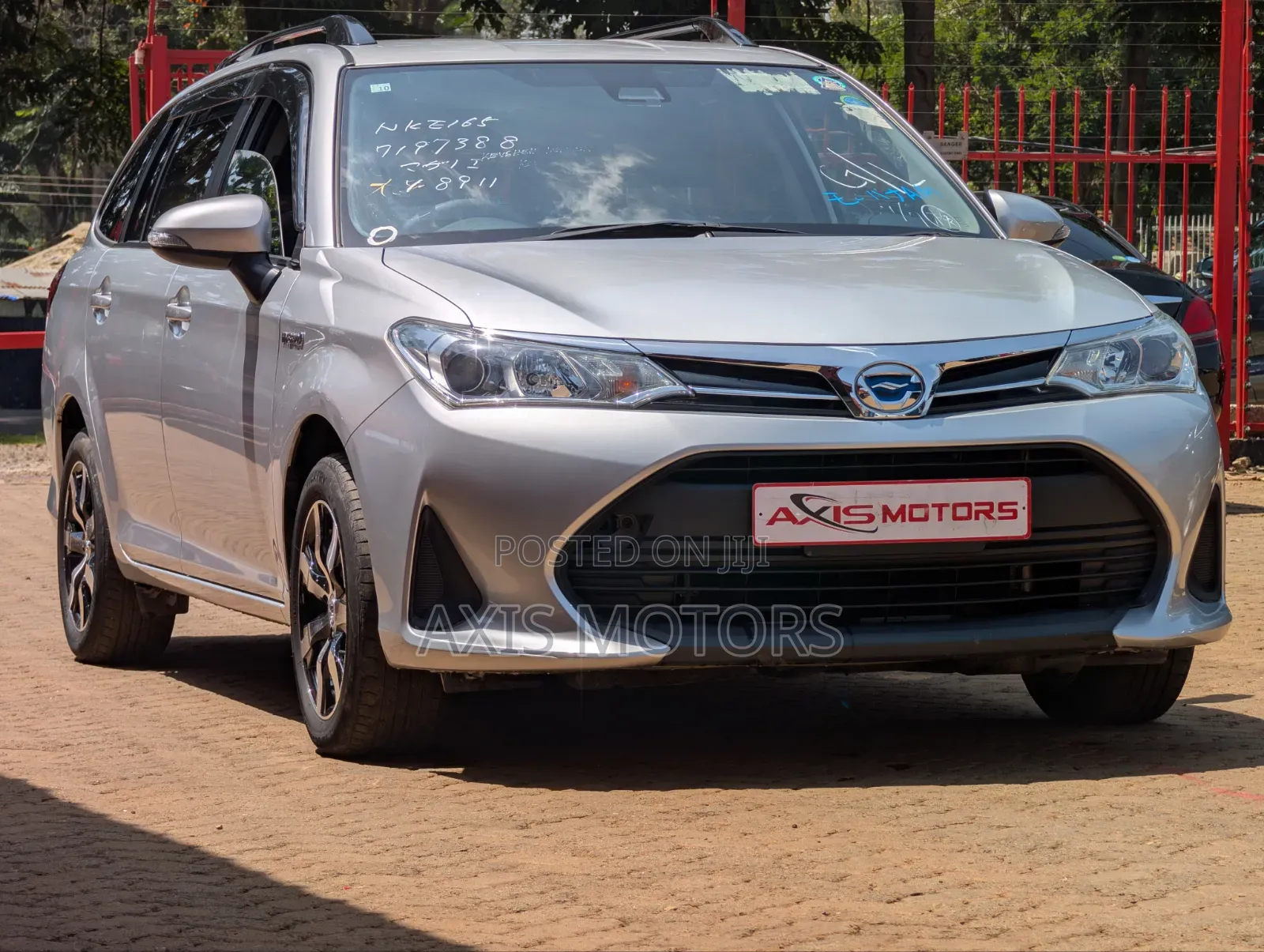 Toyota Corolla Fielder 2019 Silver