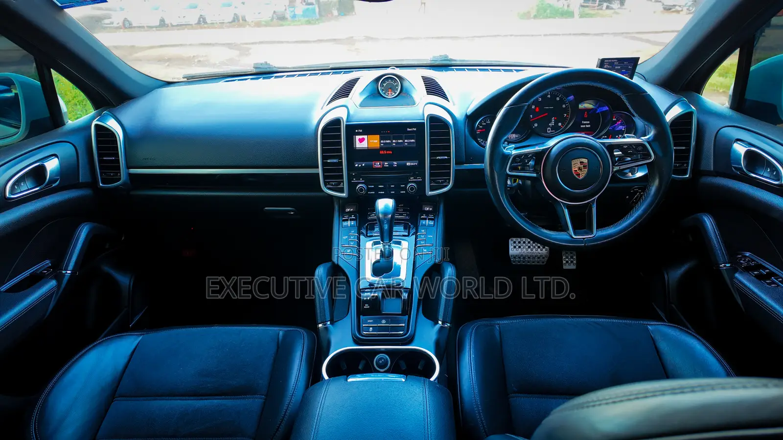 Porsche Cayenne Platinum Edition AWD 2018 White