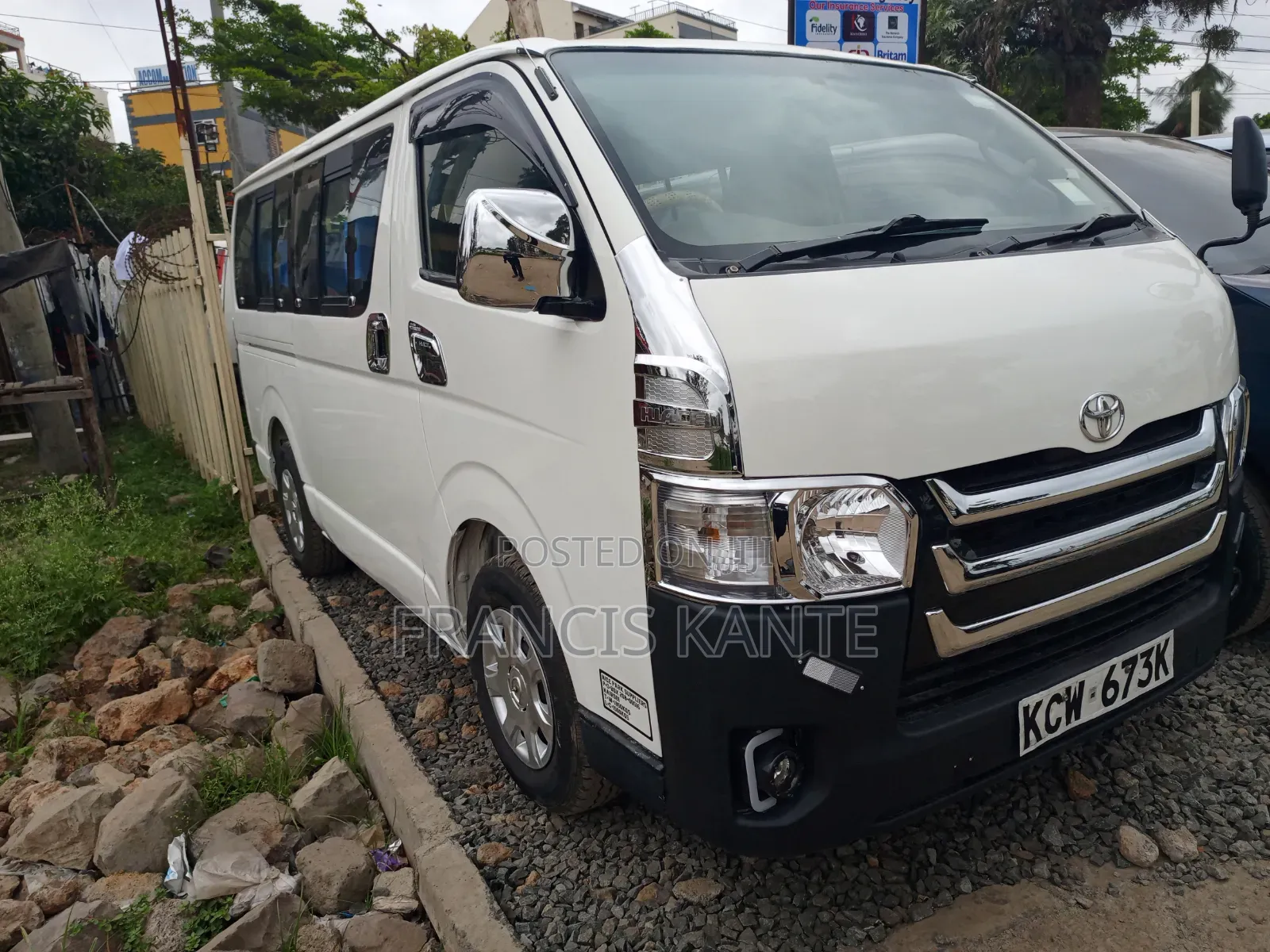Toyota HiAce 2012 Silver