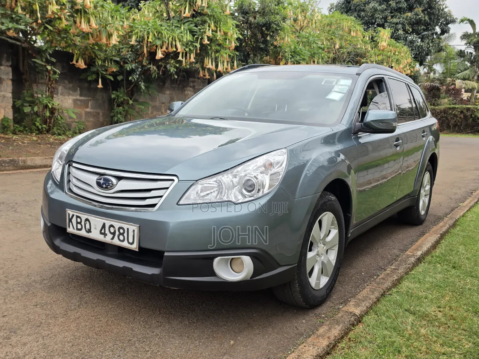 Subaru Outback 2.5i Premium 2011 Blue