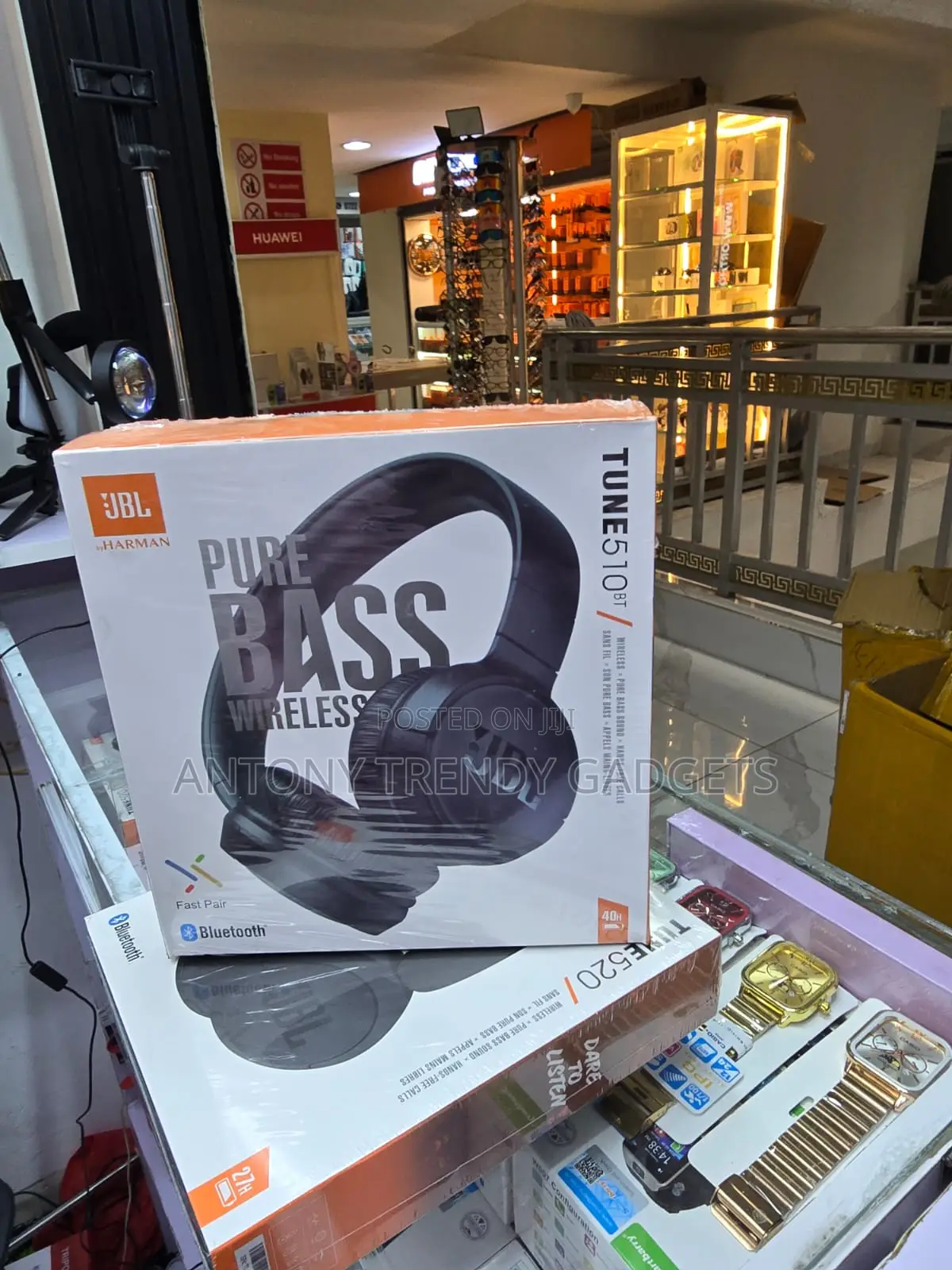JBL Tune 510bt Bluetooth Headphones Lightweight Design