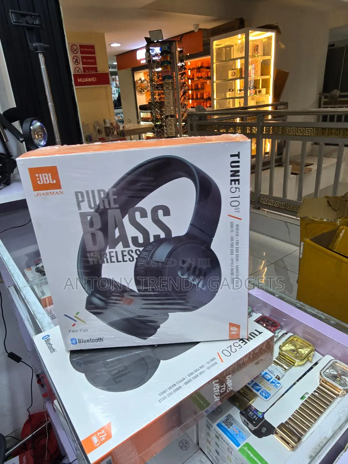 JBL Tune 510bt Bluetooth Headphones Lightweight Design