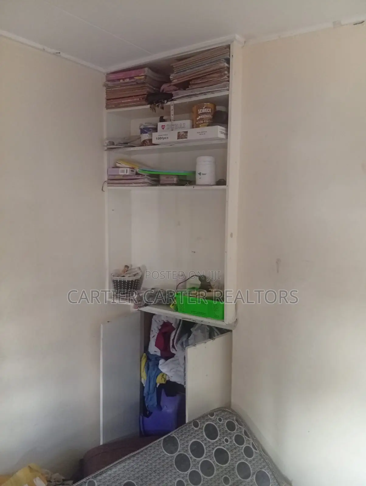 3bdrm Mansion in BuruBuru for sale