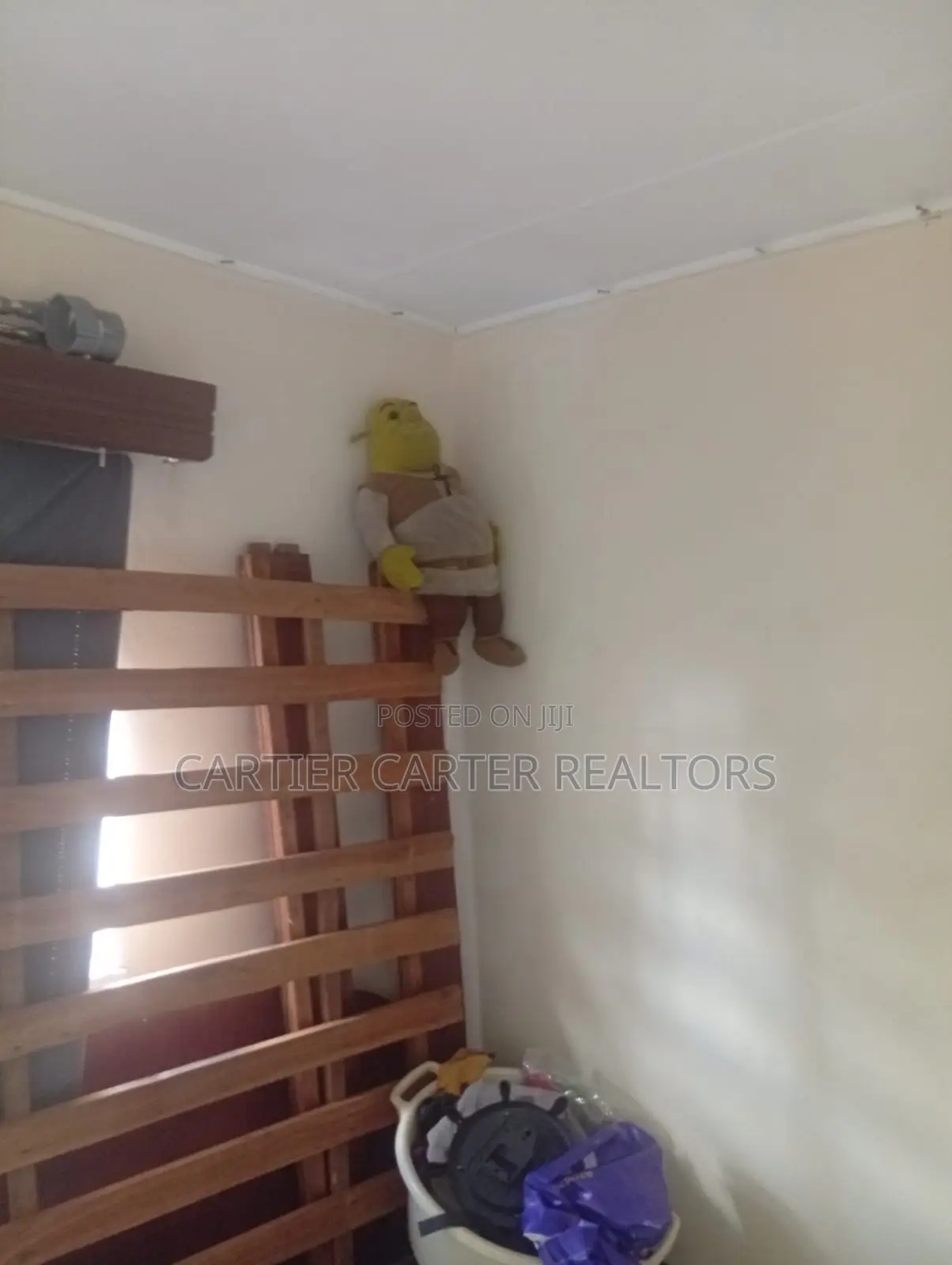 3bdrm Mansion in BuruBuru for sale