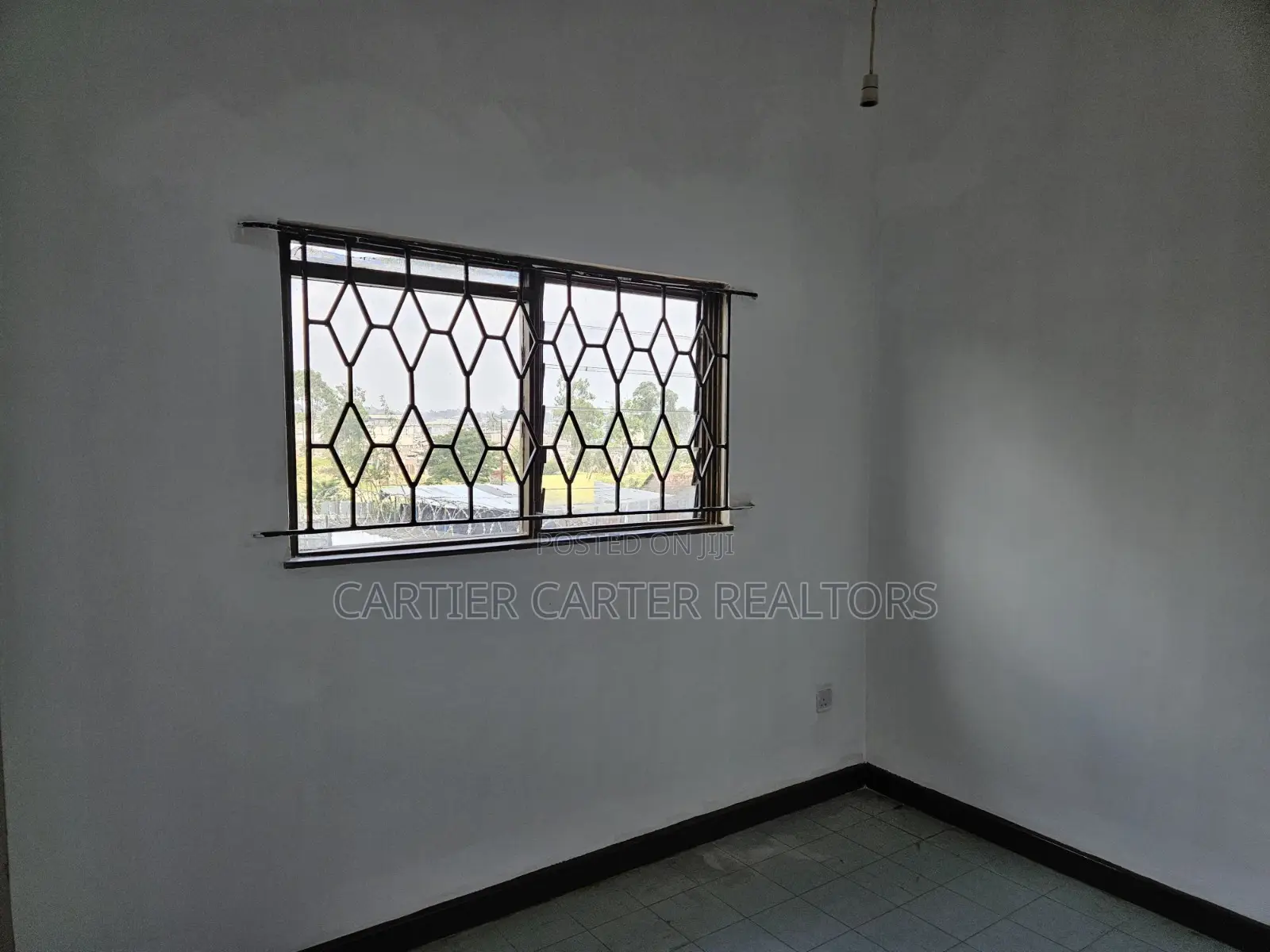 3bdrm Mansion in BuruBuru for sale