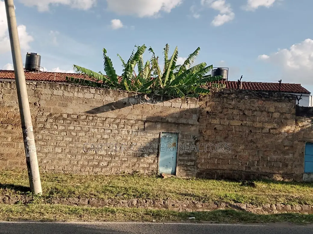 3bdrm Mansion in BuruBuru for sale