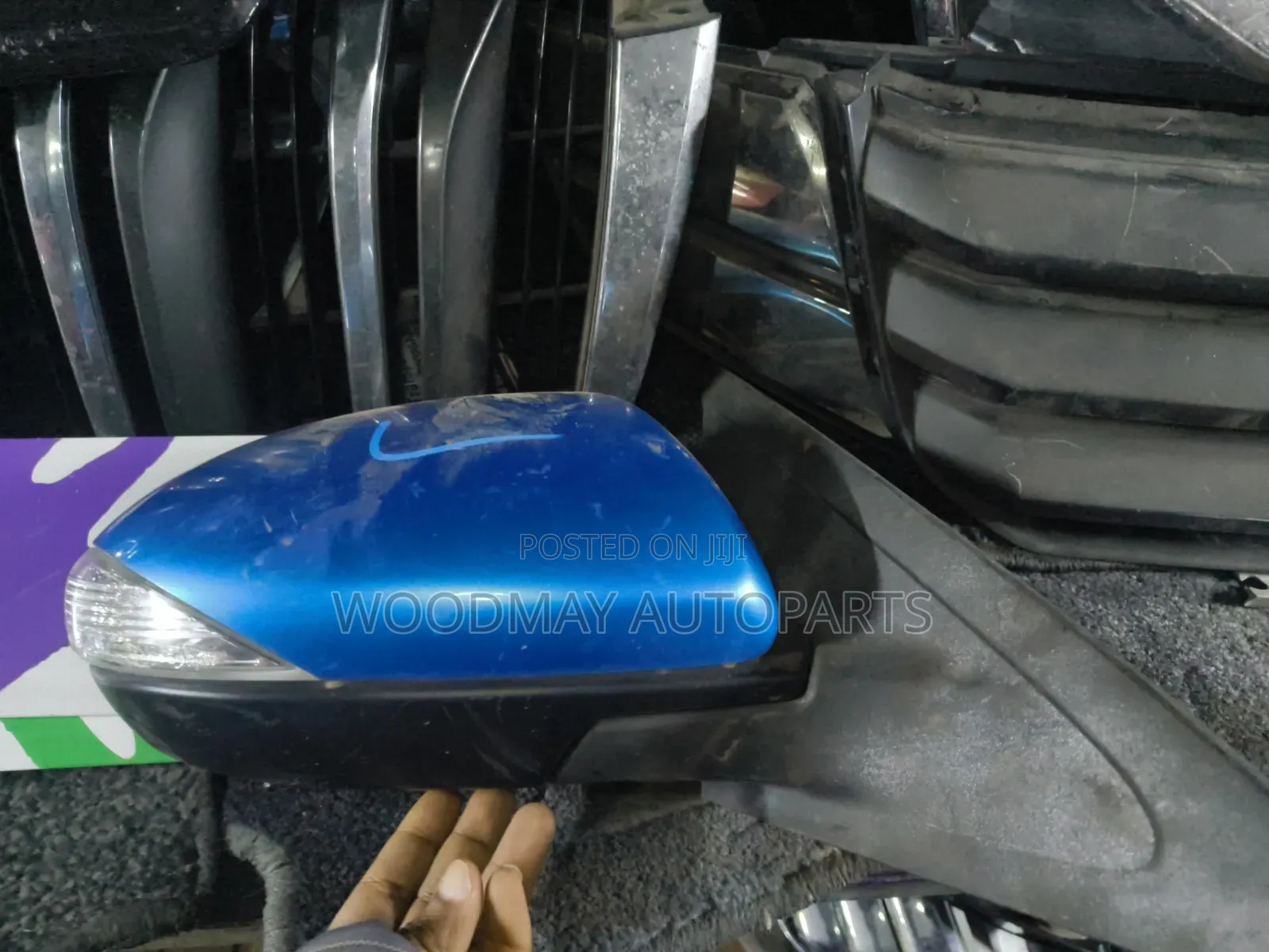 Axella 2013 Sidemirror