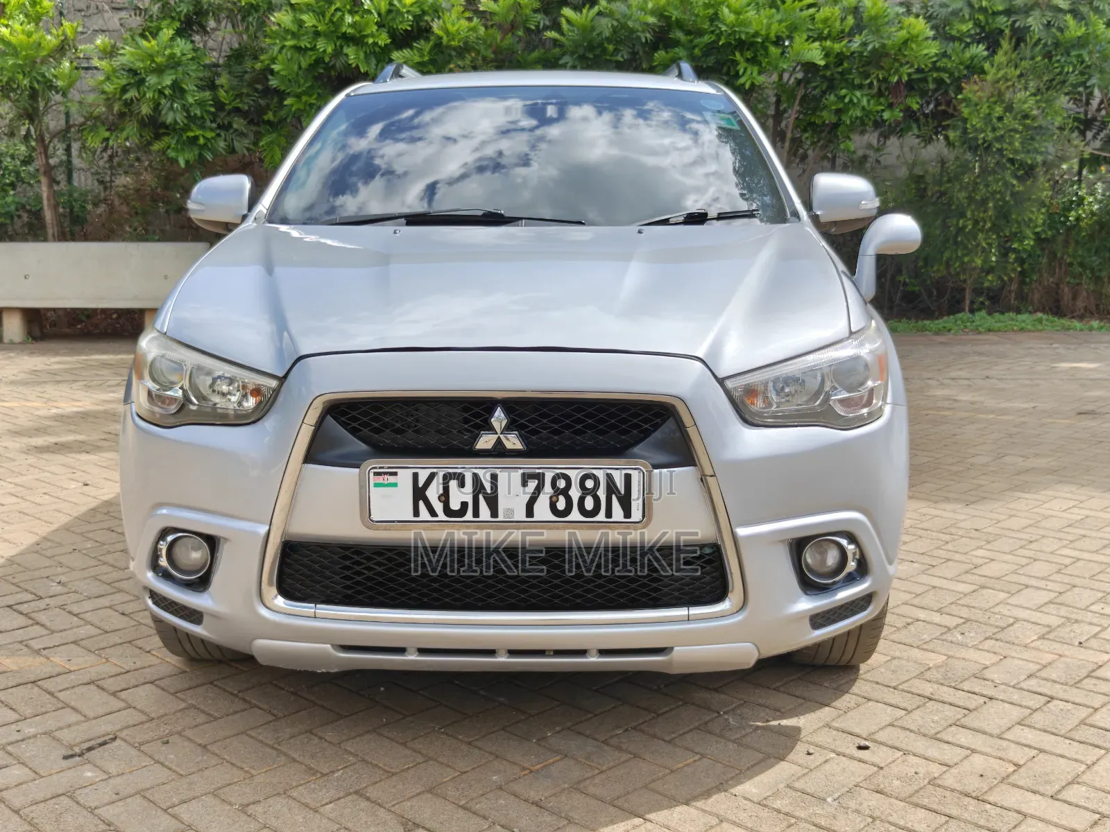 Mitsubishi RVR 2010 Silver