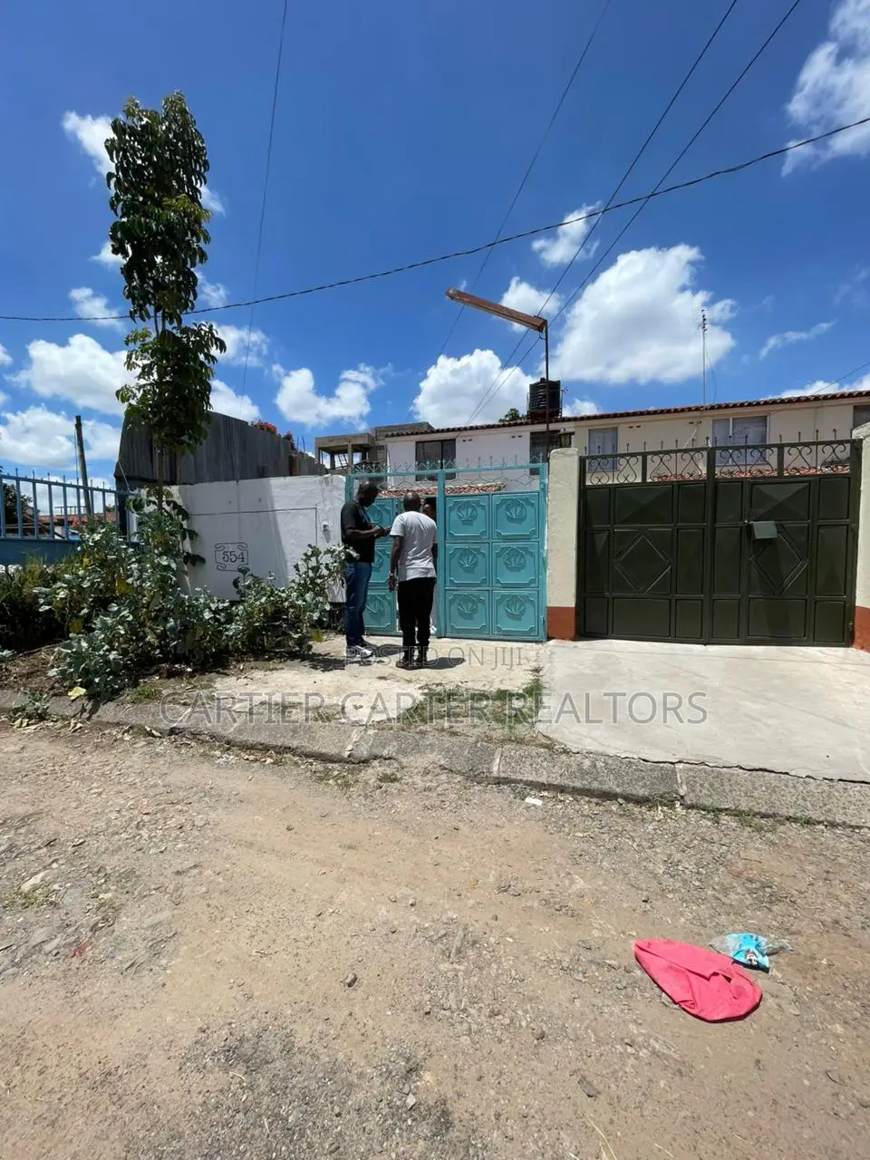 3bdrm Mansion in BuruBuru for sale