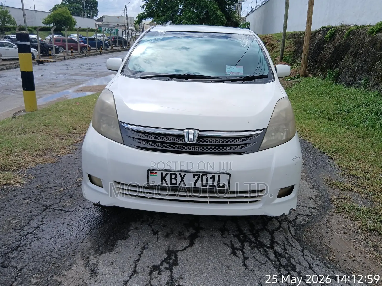 Toyota ISIS 2006 Pearl