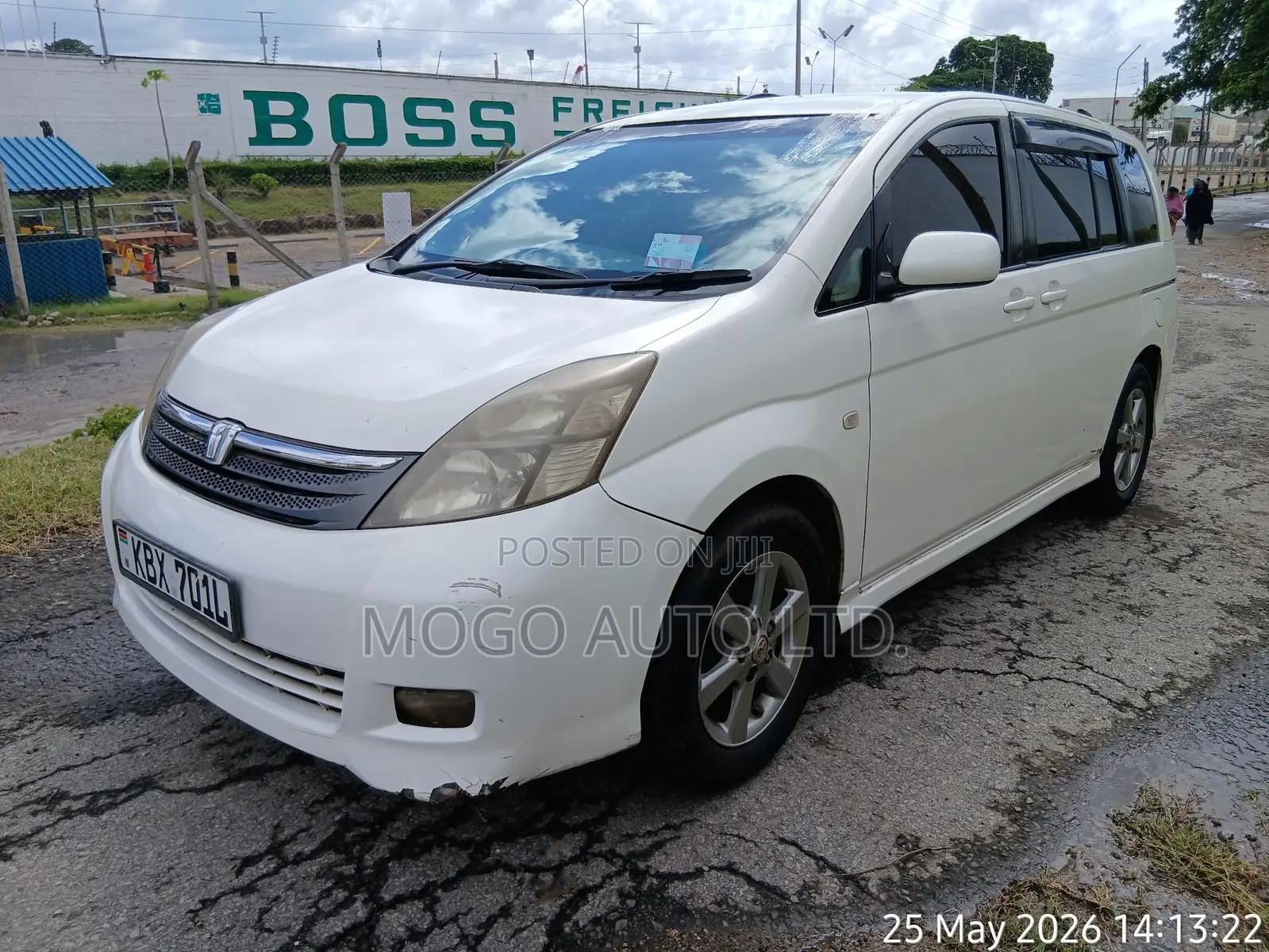 Toyota ISIS 2006 Pearl