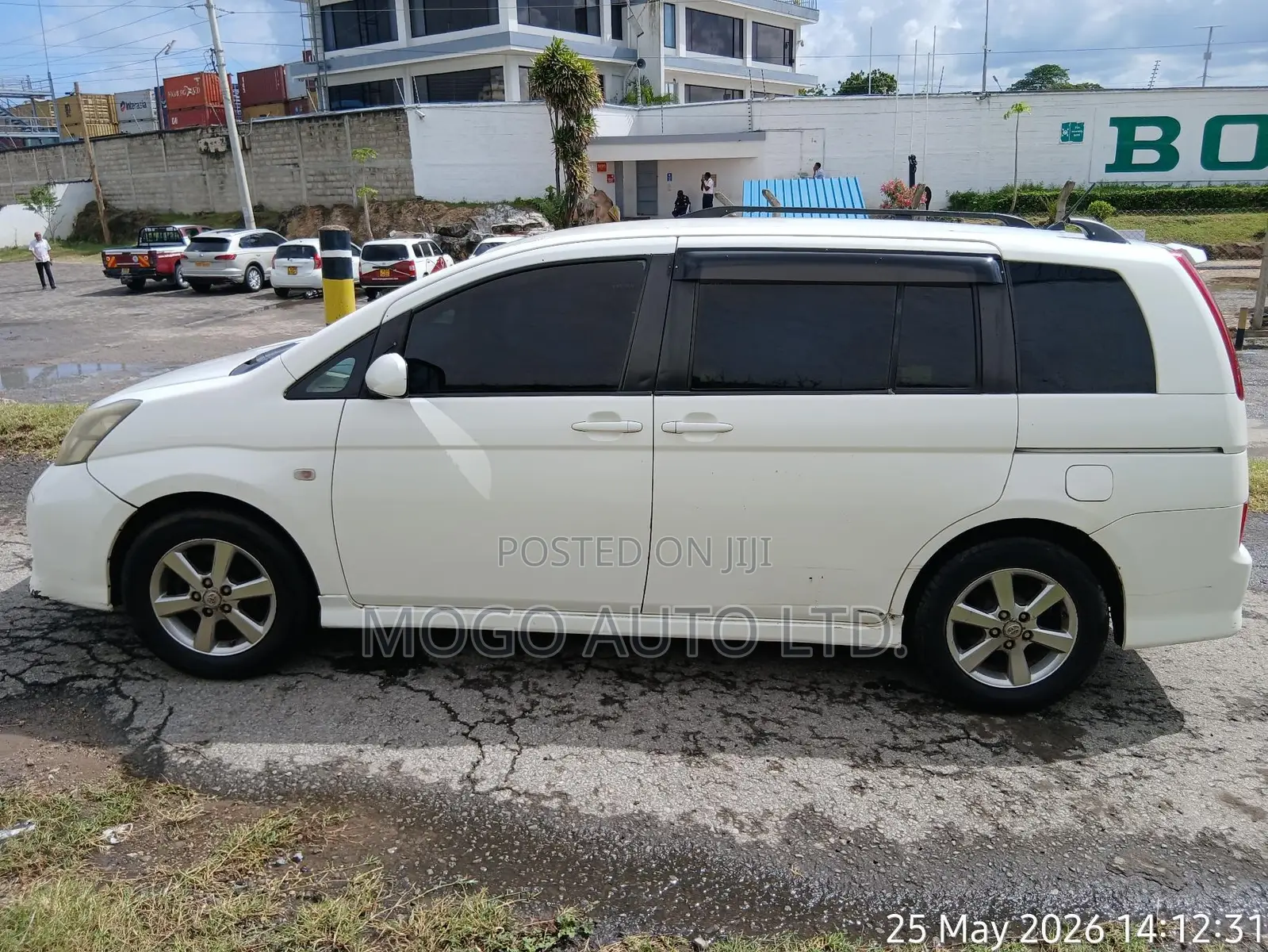 Toyota ISIS 2006 Pearl