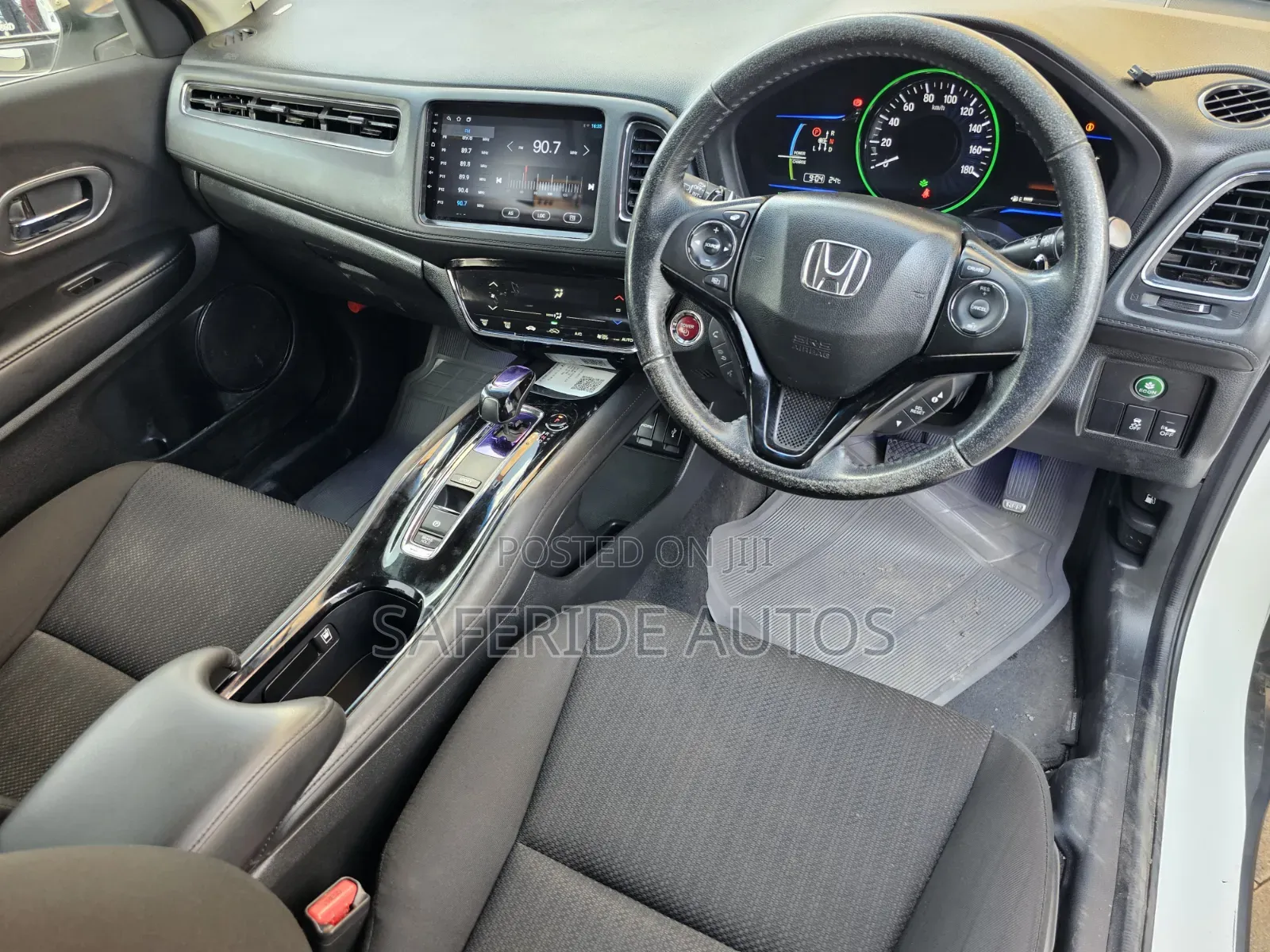 Honda Vezel 2015 White