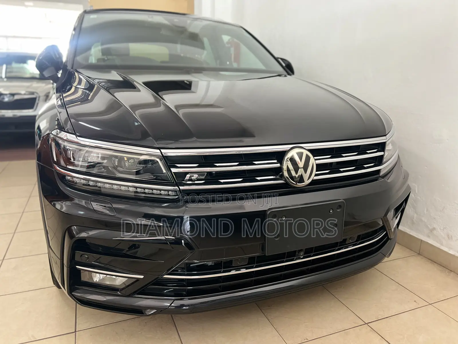 Volkswagen Tiguan 2.0T SEL R-Line AWD 4MOTION 2019 Black