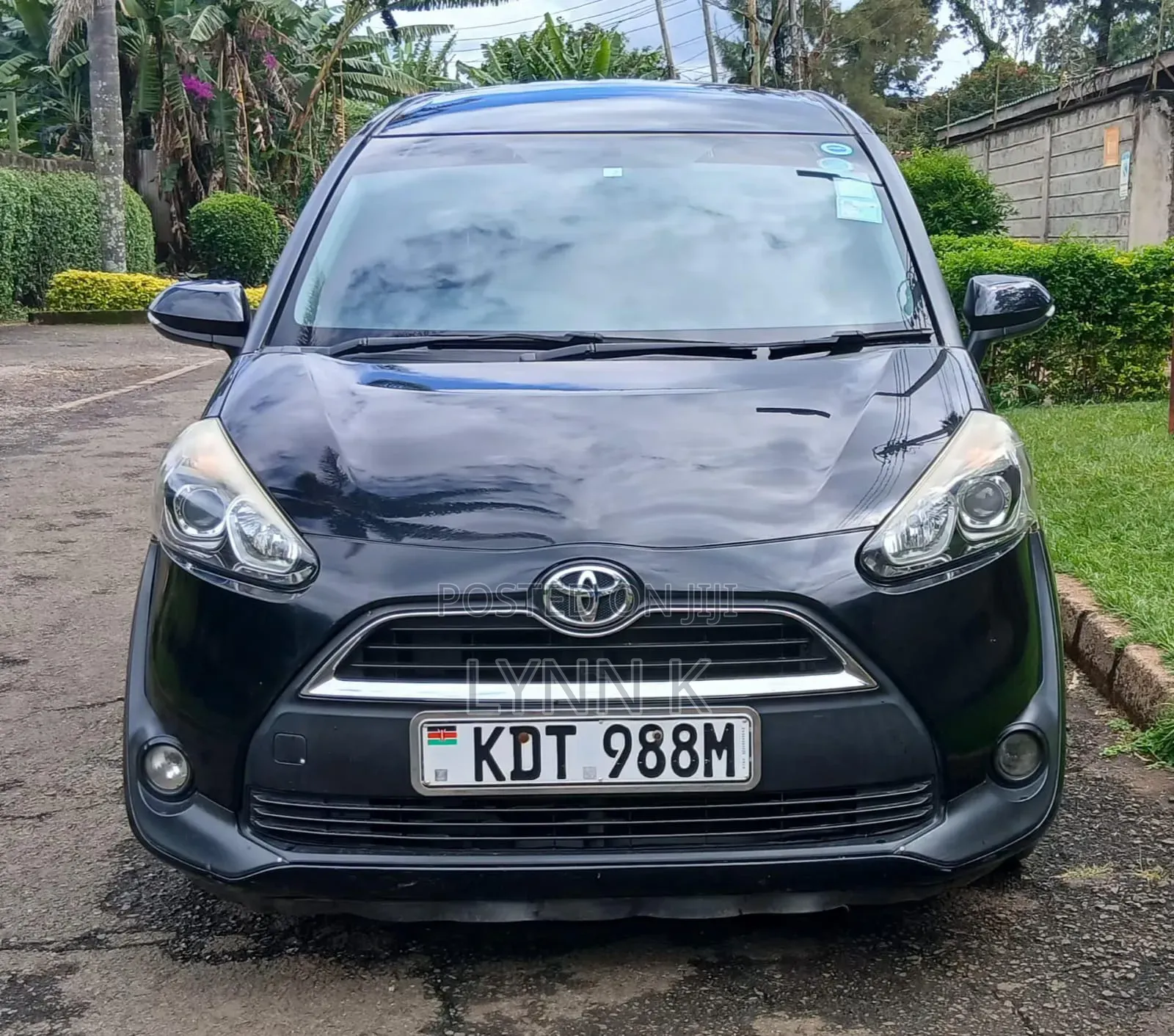 Toyota Sienta 2018 Black