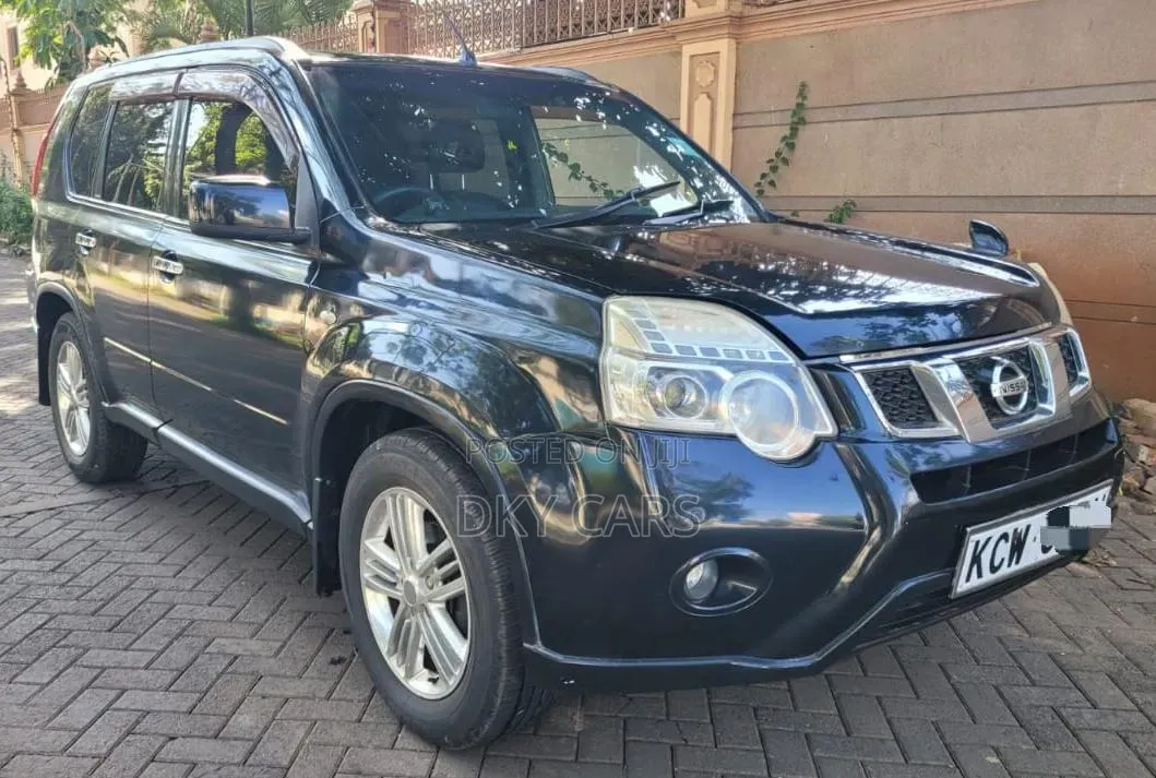 Nissan X-Trail 2012 Black