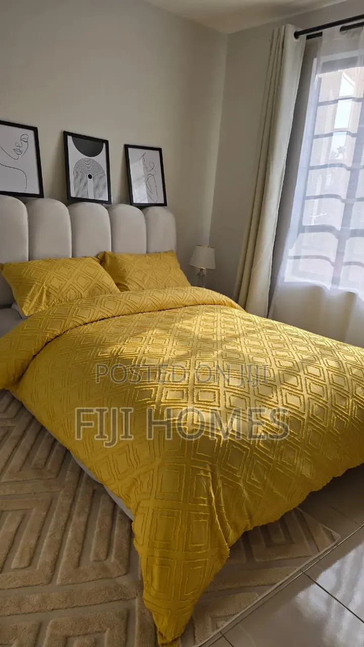 4pc Tufted Duvet Cover Set 6x6/6x7