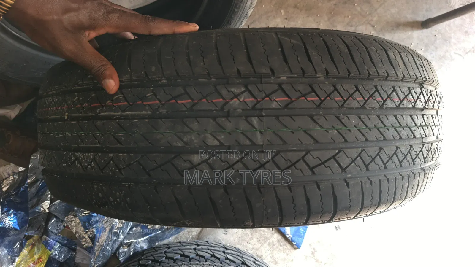 215/60r17 Comforser Cf 200