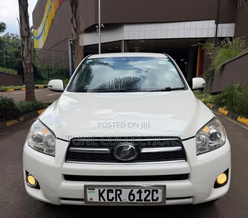 Toyota RAV4 2012 White