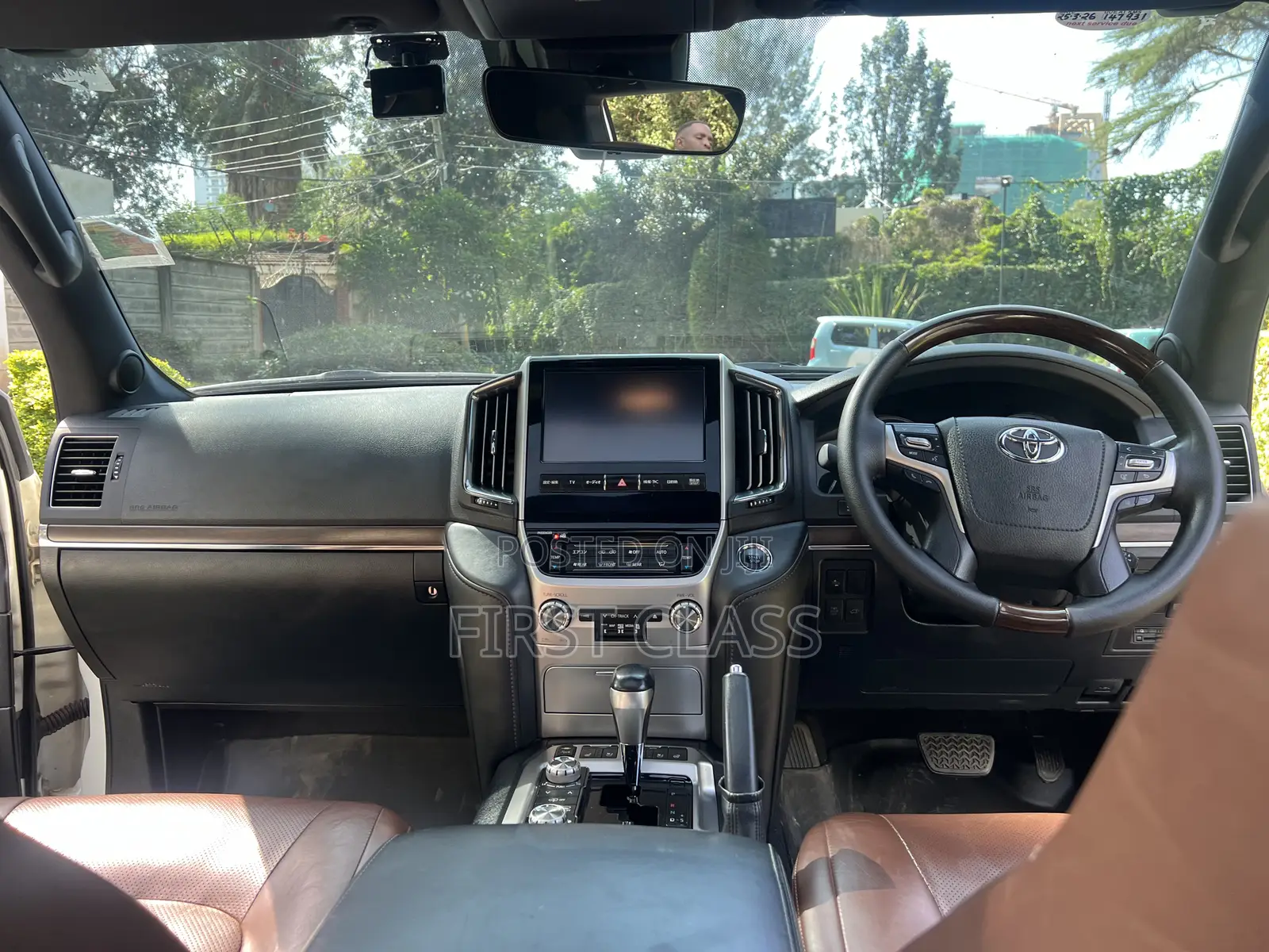 Toyota Land Cruiser 4.6 V8 ZX 2018 White