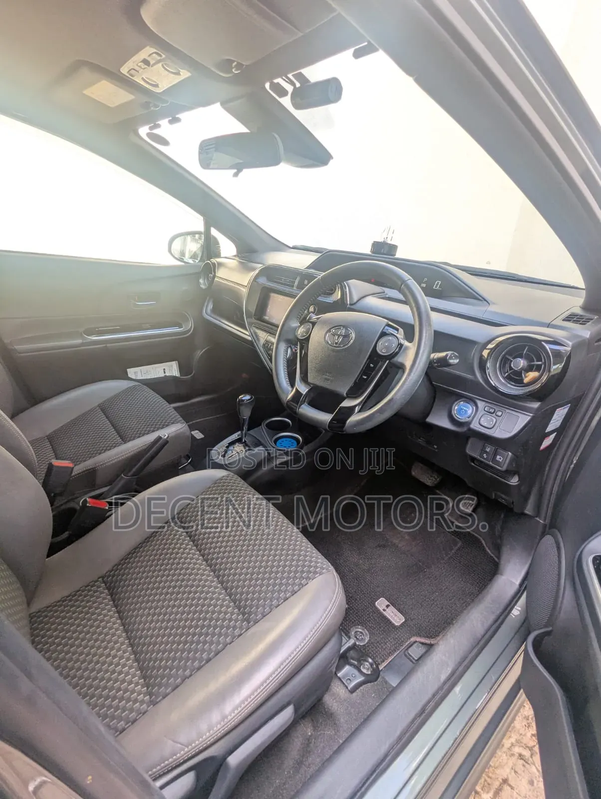 Toyota Aqua 2019 Gray