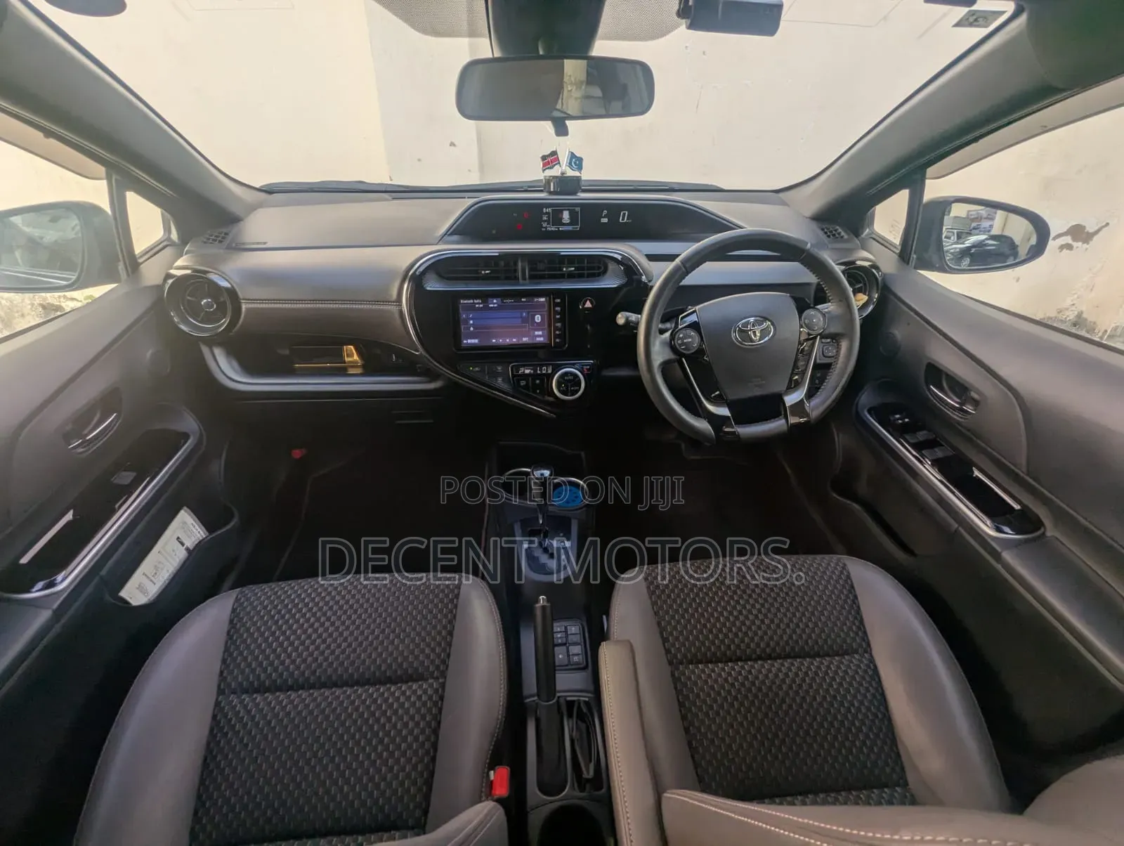 Toyota Aqua 2019 Gray
