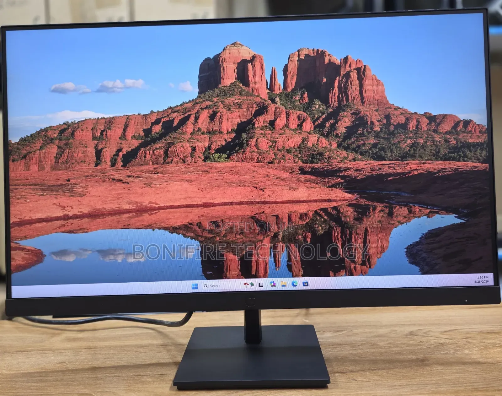 Hp 327pf 
27 Inch Monitor