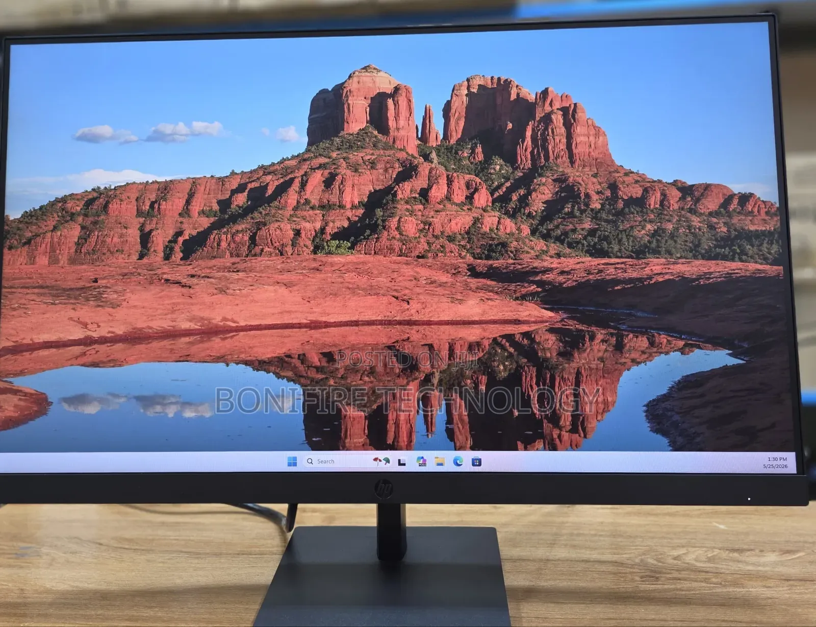 Hp 327pf 
27 Inch Monitor