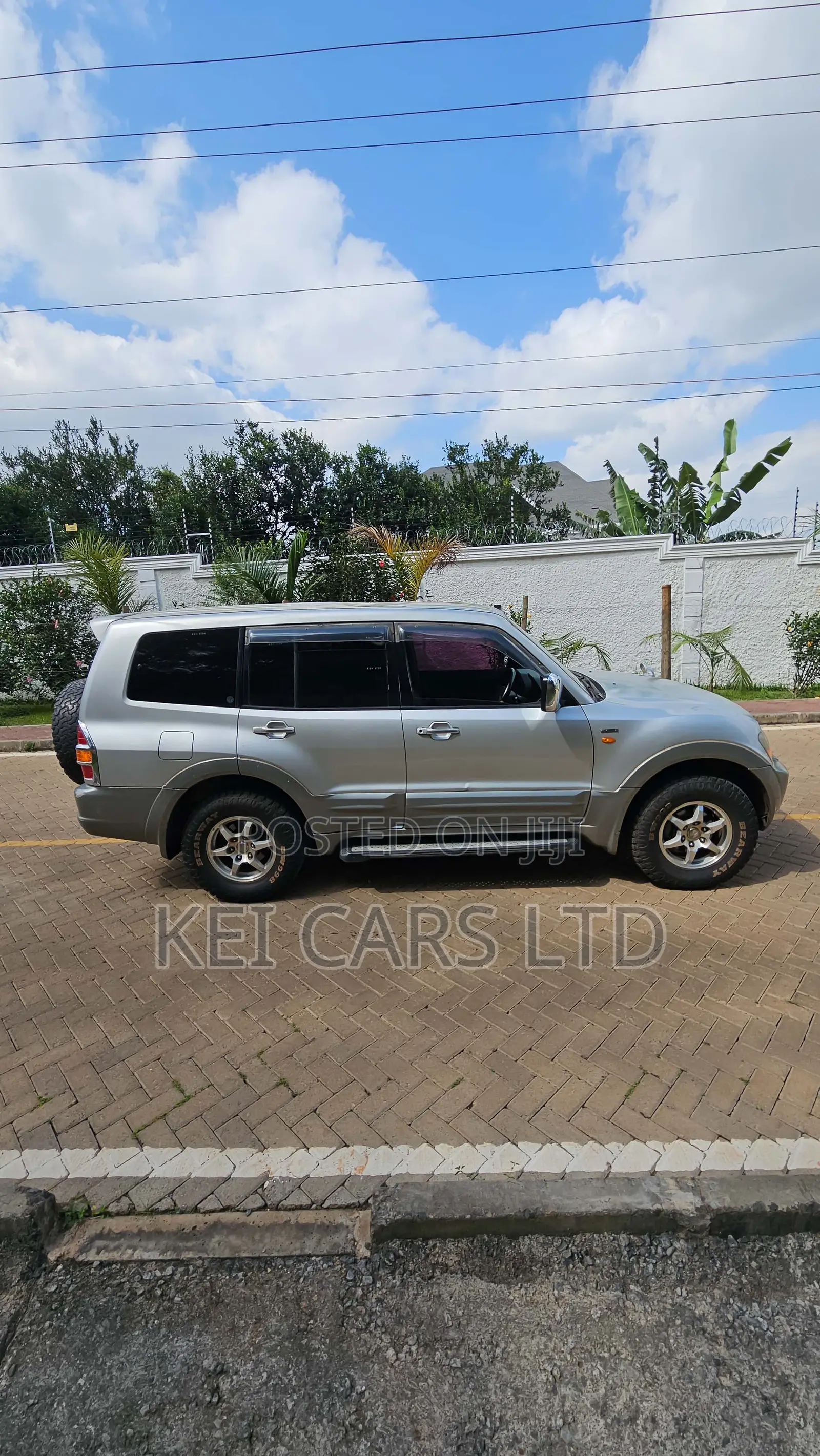 Mitsubishi Pajero 2002 Silver