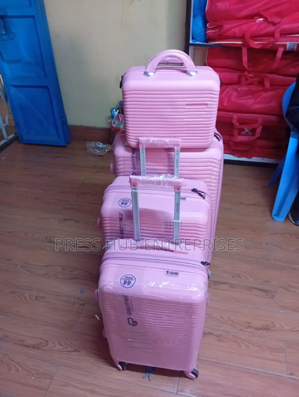 4-in-1 Unbreakable Polypropylene Rubber Suitcase Se