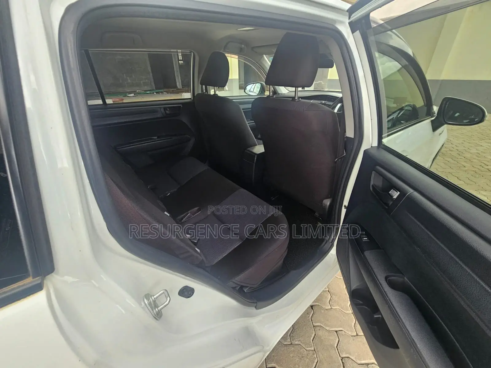 Toyota Corolla Fielder 1.5 Hybrid FWD 2019 White