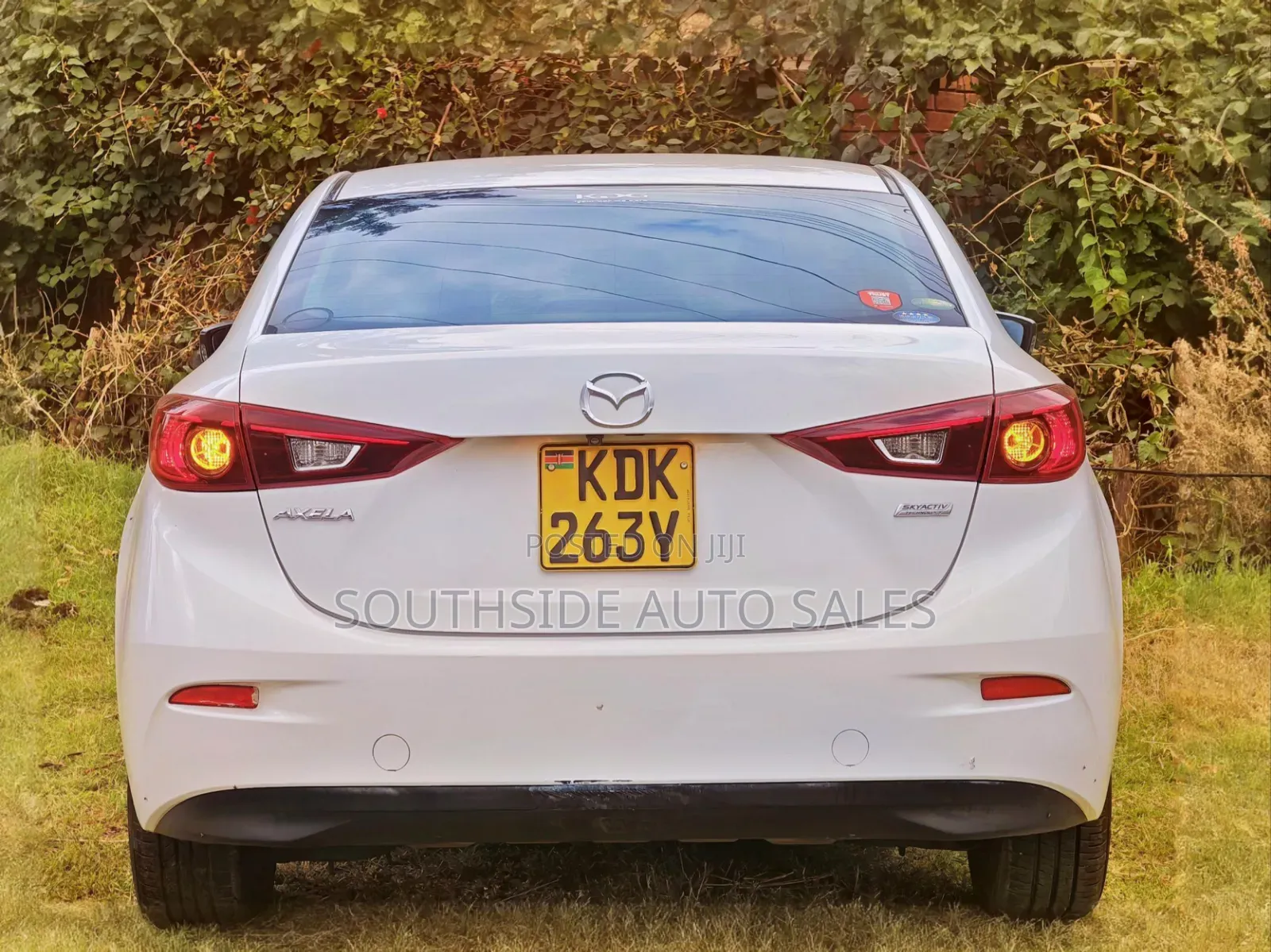 Mazda Axela 2015 White