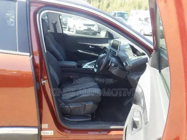 Peugeot 3008 2019 Brown