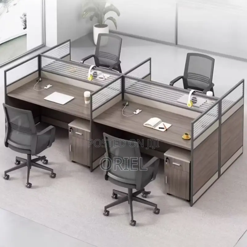 Office Desk : 4-Seater Office Working Workstation