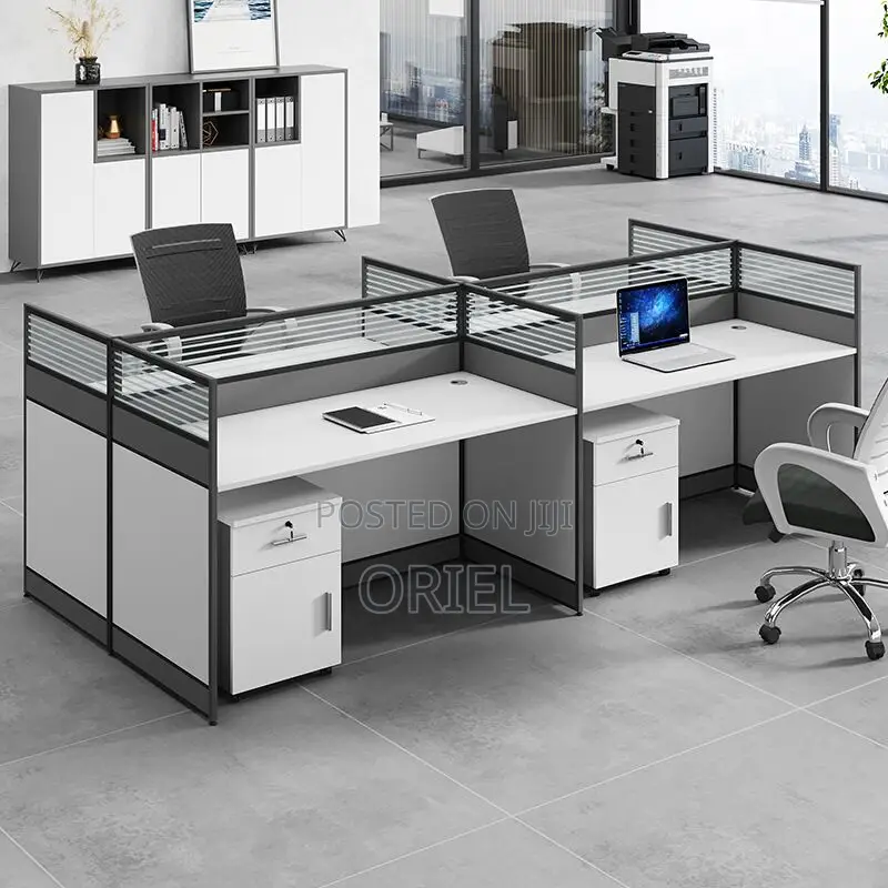 Office Desk : 4-Seater Office Working Workstation
