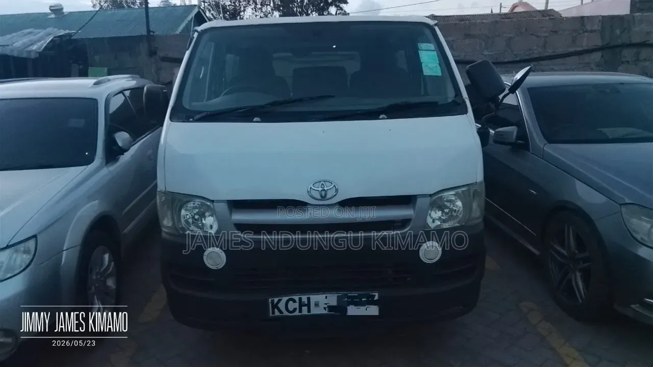 Toyota HiAce 2009 White