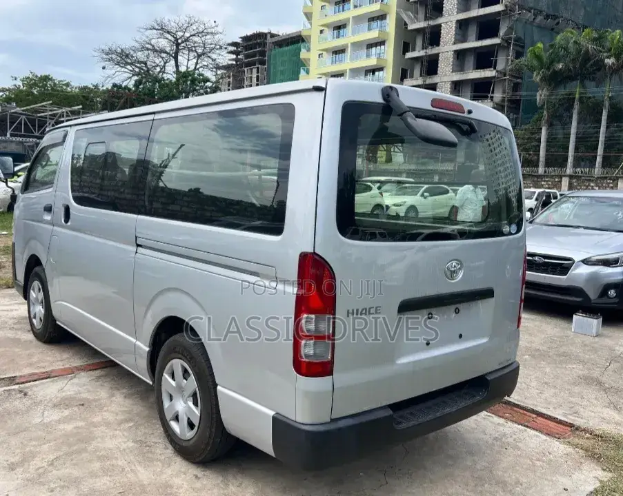 Toyota HiAce 2019 Silver