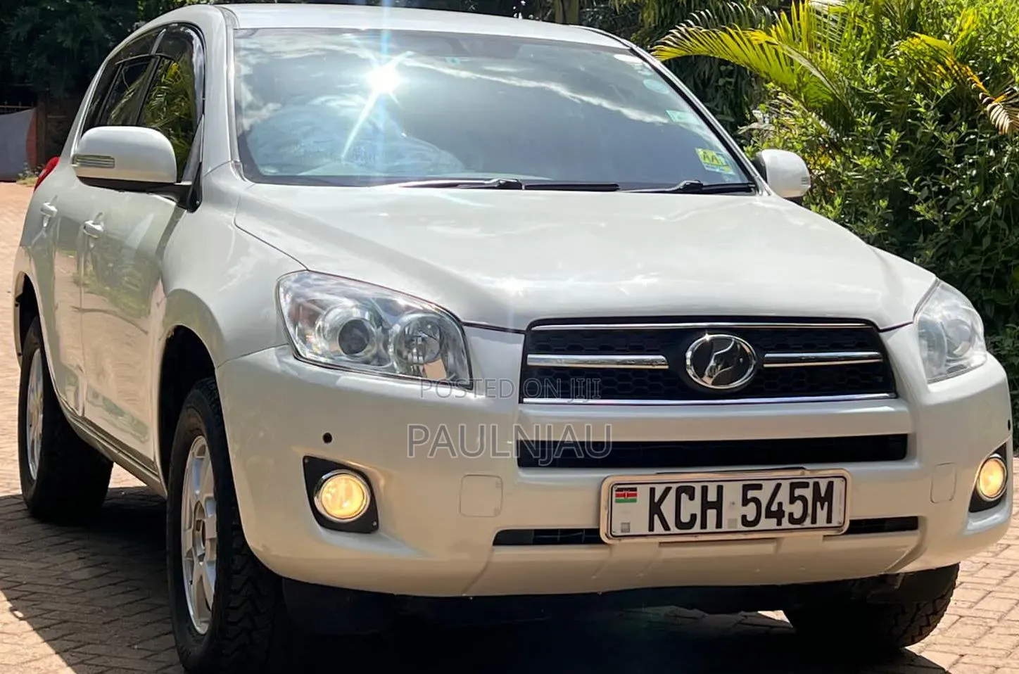 Toyota Vanguard 2009 White