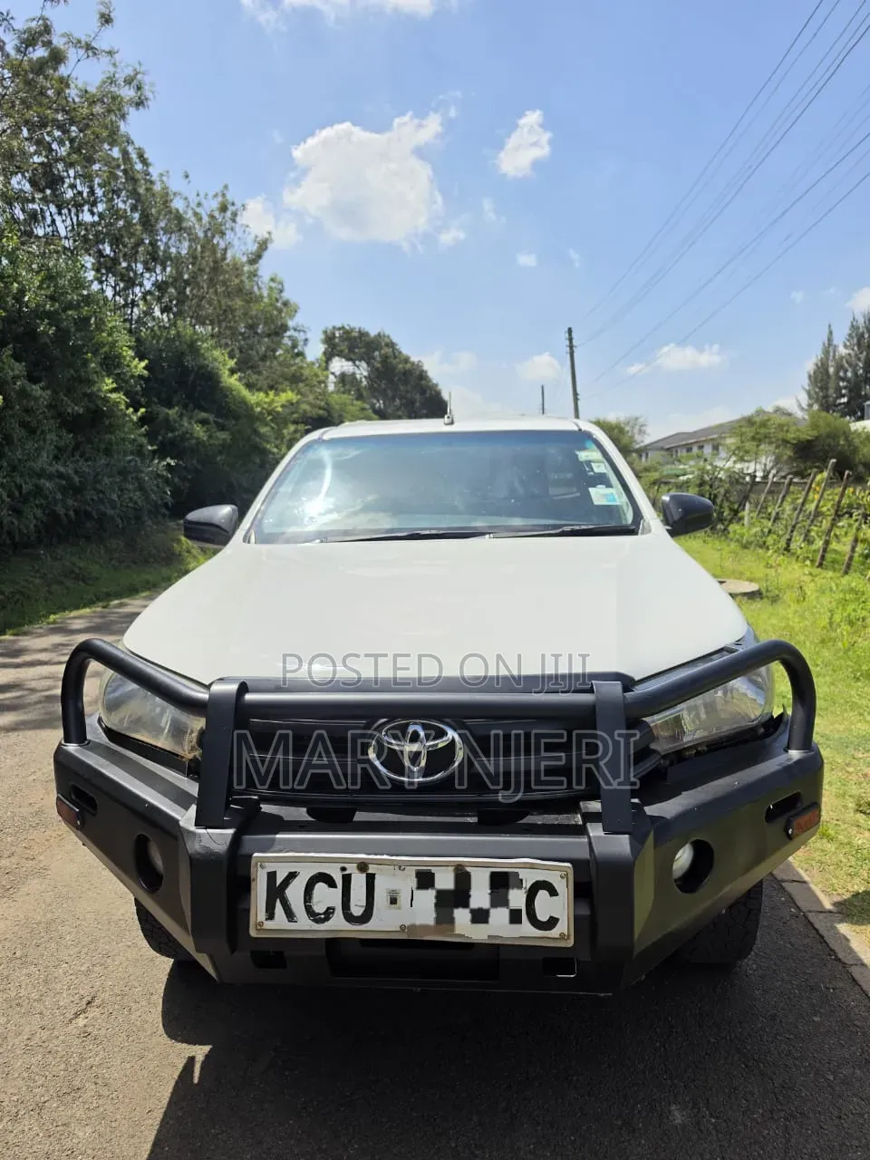 Toyota Hilux SR 4x4 2019 White