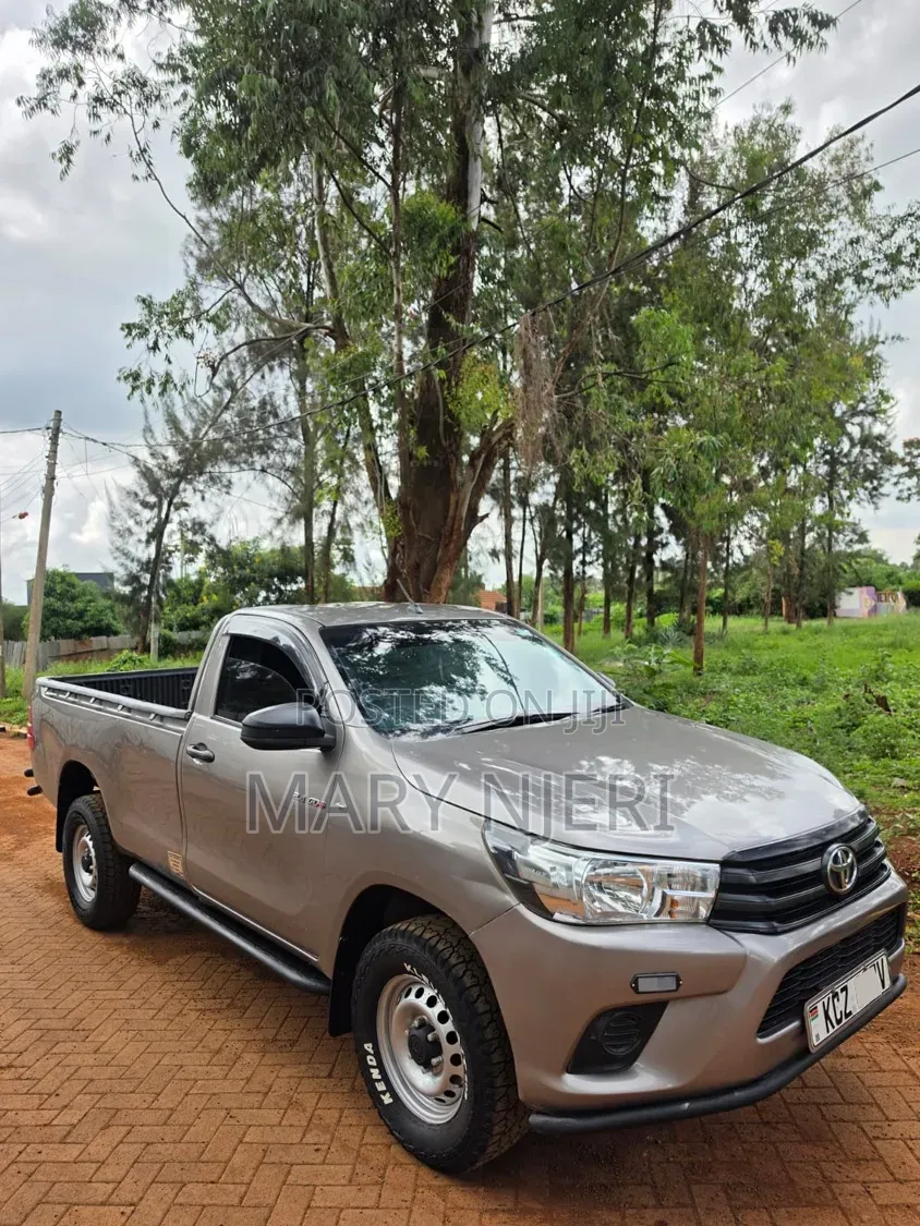 Toyota Hilux 2.4 Diesel 2020 Gray