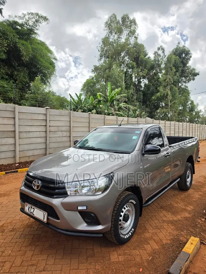 Toyota Hilux 2.4 Diesel 2020 Gray