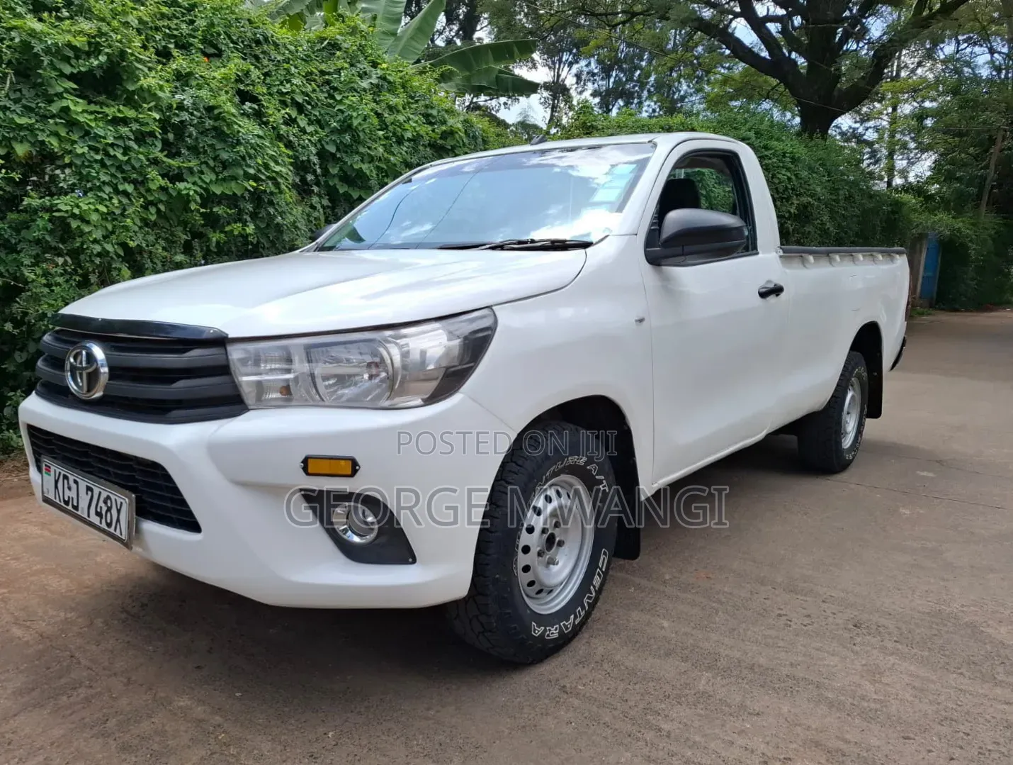Toyota Hilux 2016 White